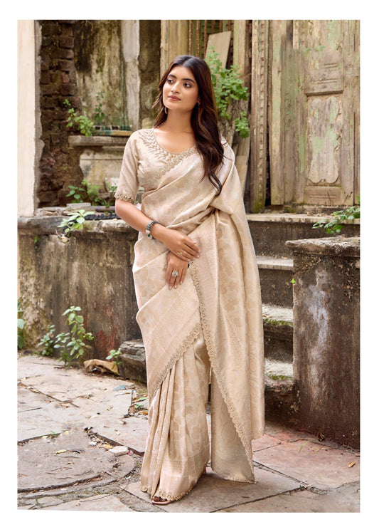 Matrut | Milan Off-White Silk Saree