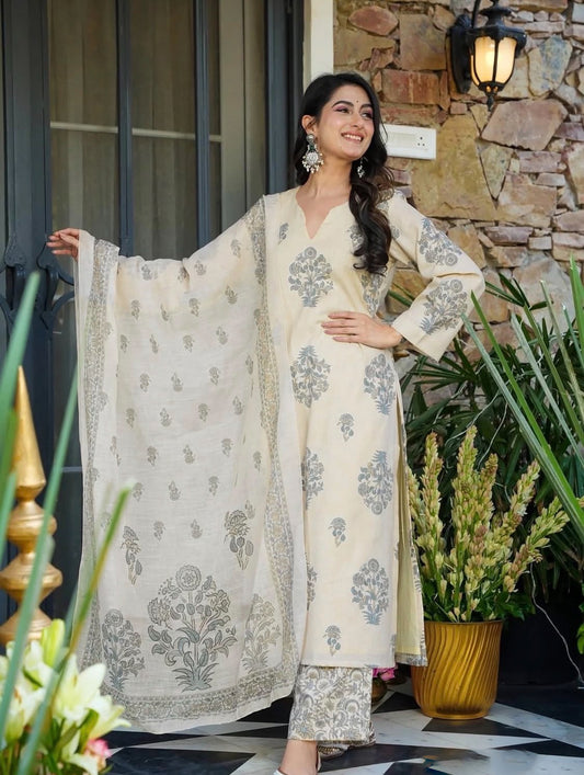 Matrut | Pranali Off-white Straight Suit