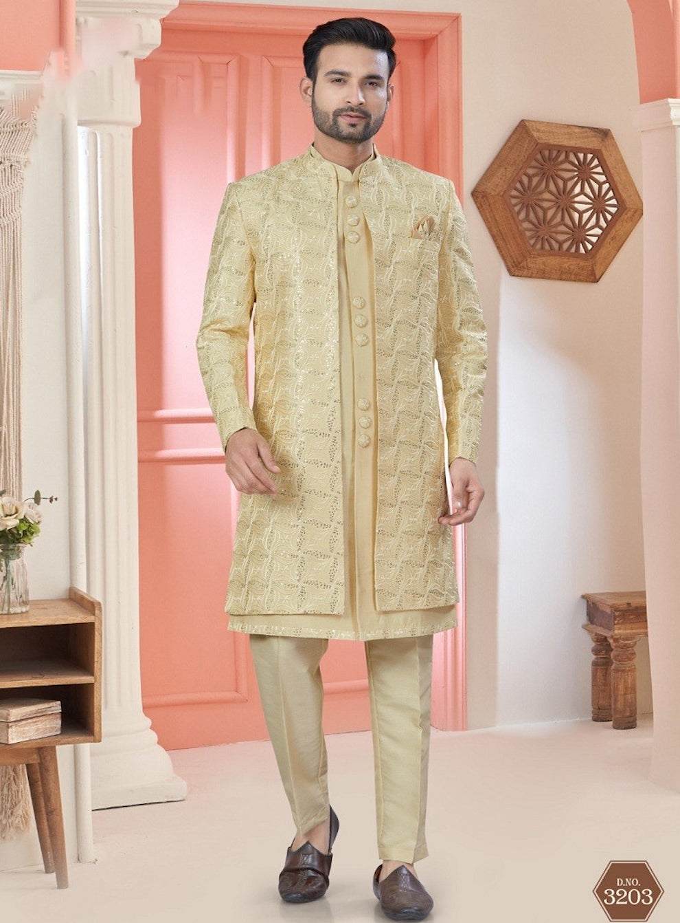 Matrut | King's Kutch Golden Kurta Set