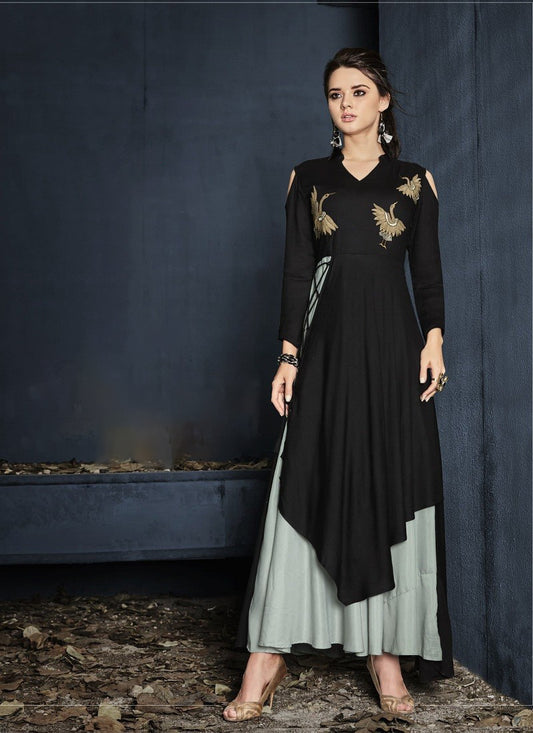 Matrut | Finesse Flare Black Gown