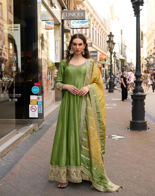 Matrut | Kusum Green Gown
