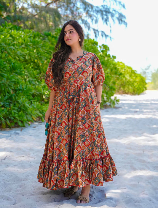 Matrut | Clora Bee Cherry Red Maxi Dress