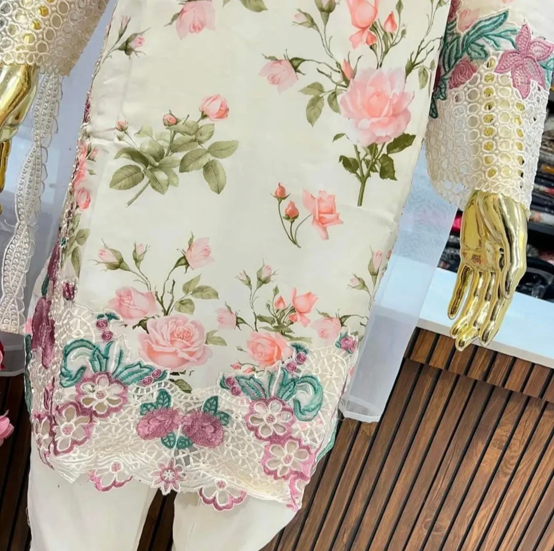 Matrut | Fiesta White Short Suit