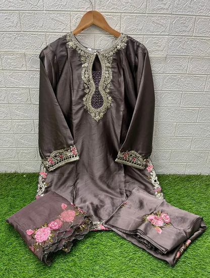 Matrut  | Jashan Charcoal Straight Suit