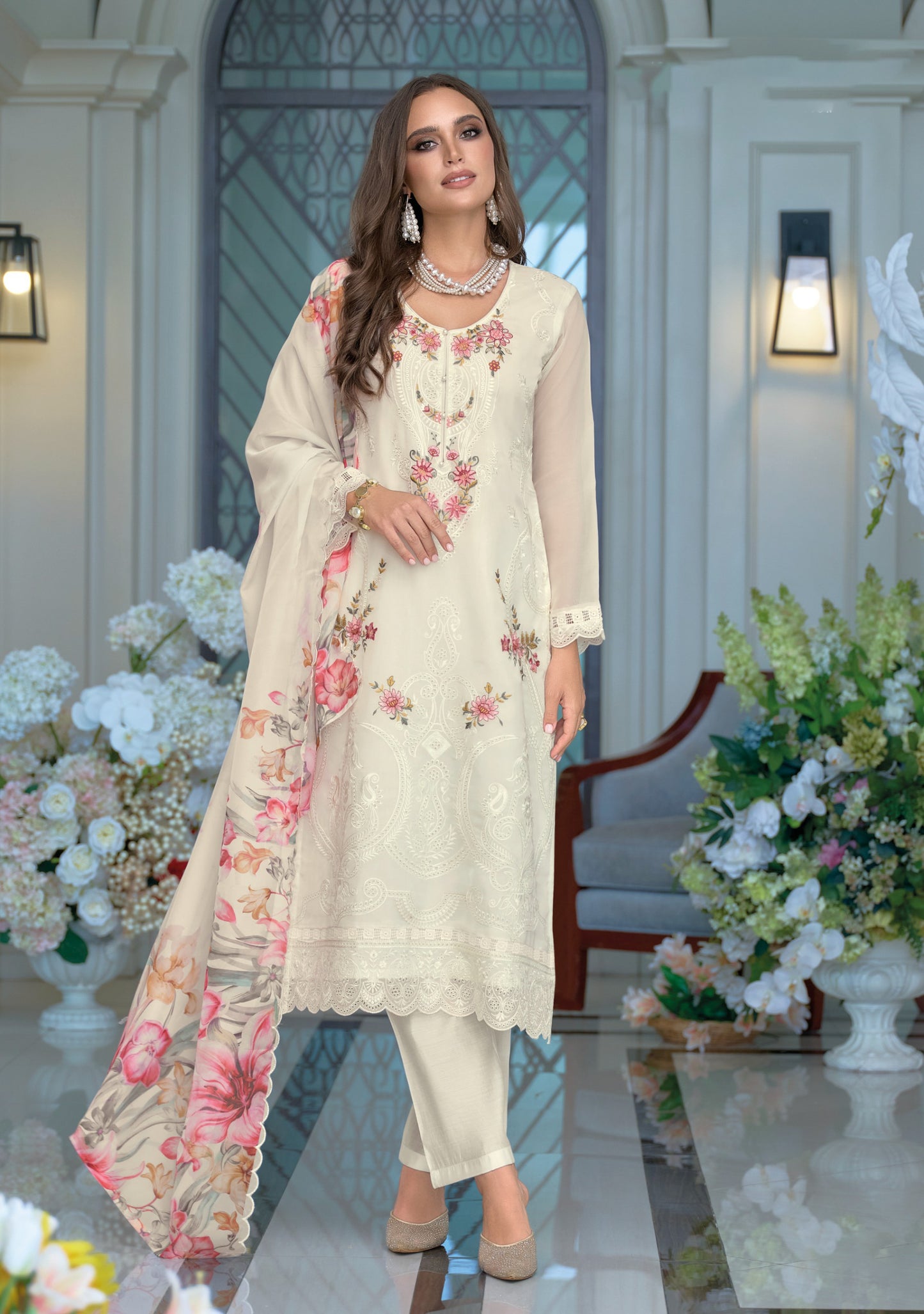 Matrut  | Erina White Straight Suit