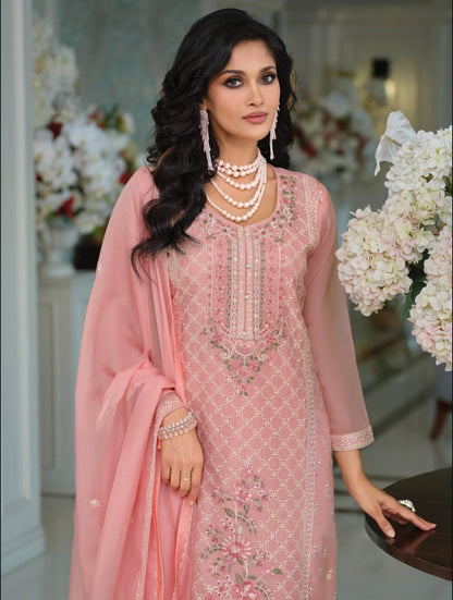 Matrut  | Raabta Pink Straight Suit