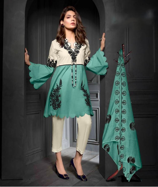 Matrut  | Vanya Firozi Short Suit