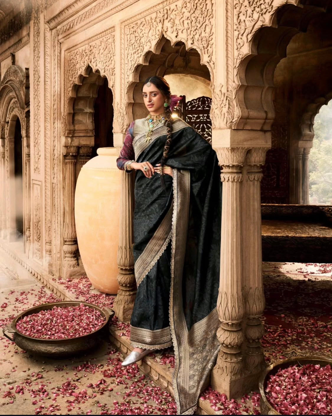 Matrut | Kalaya Black Banarsi Saree