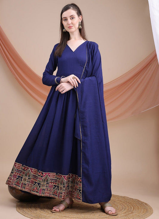 Matrut  | Prnali Navy Blue Anarkali Gown