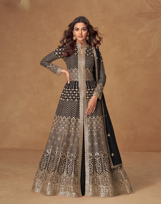 Matrut | Almirah Black Gown