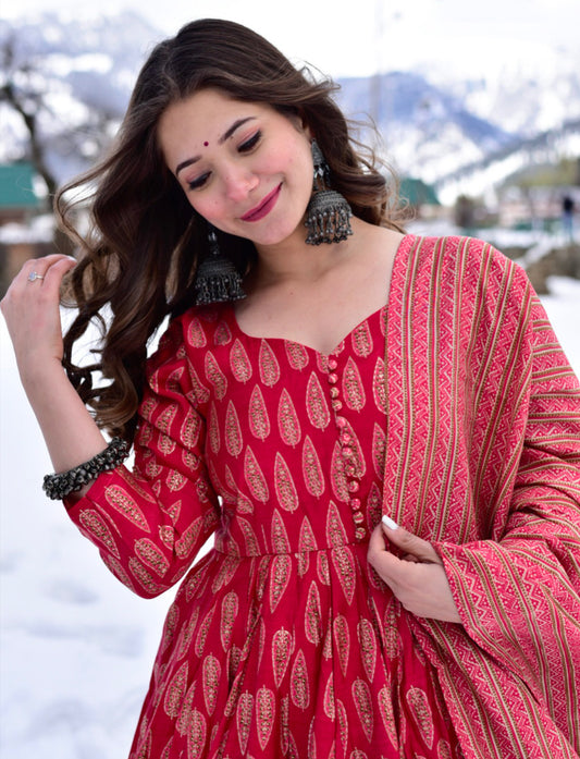 Matrut | Mithi Red Anarkali Suit