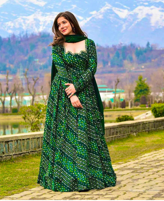 Matrut | Shayara Dark Green Gown