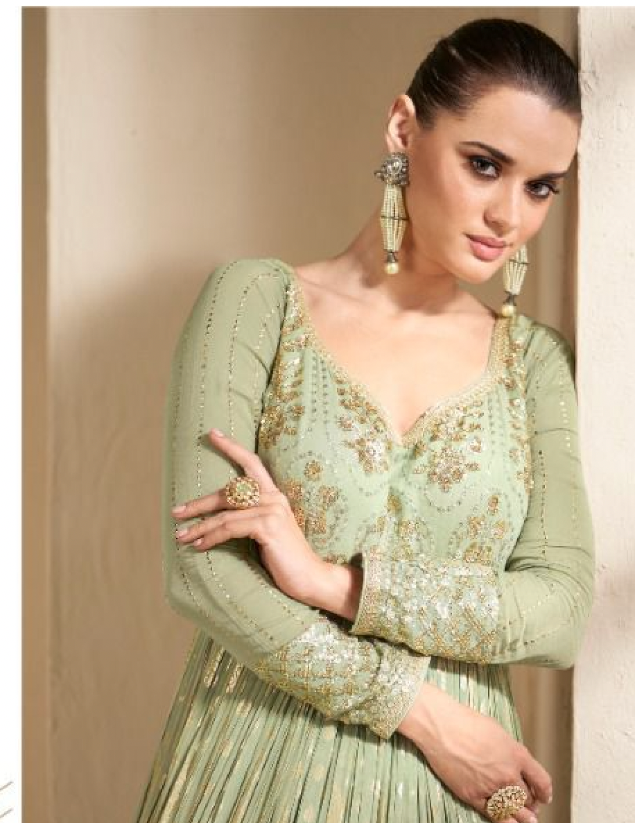 Matrut Clover Radiance Pista Green Gown