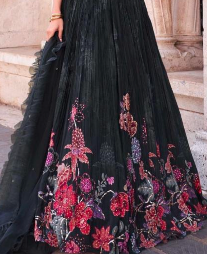 Matrut  | Urvashi Bliss Black Lehenga Set