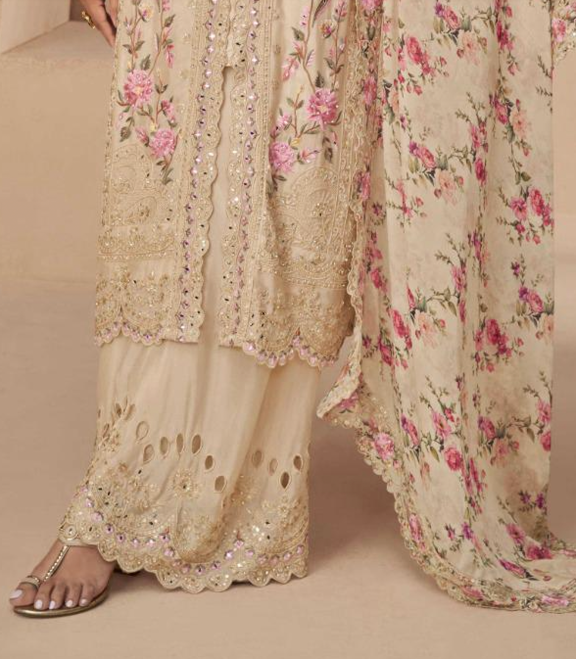 Matrut  | Blossom Ivory Straight Suit