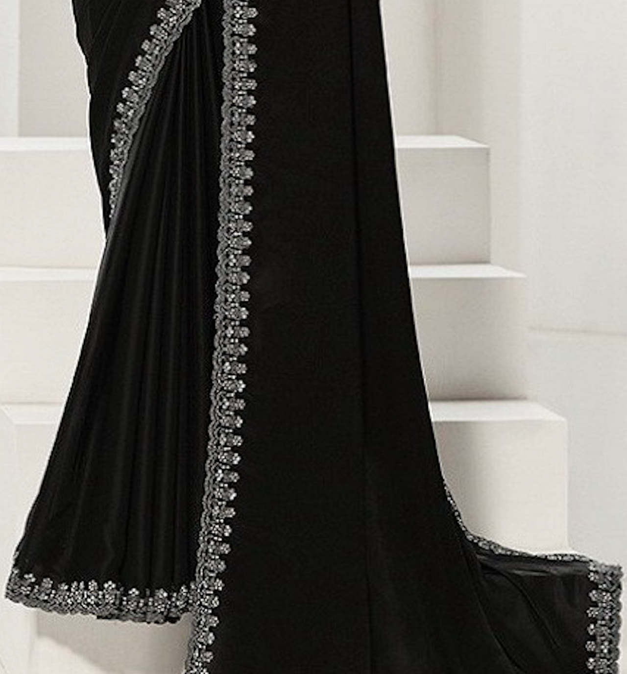 Matrut | Sonjiya Black Saree