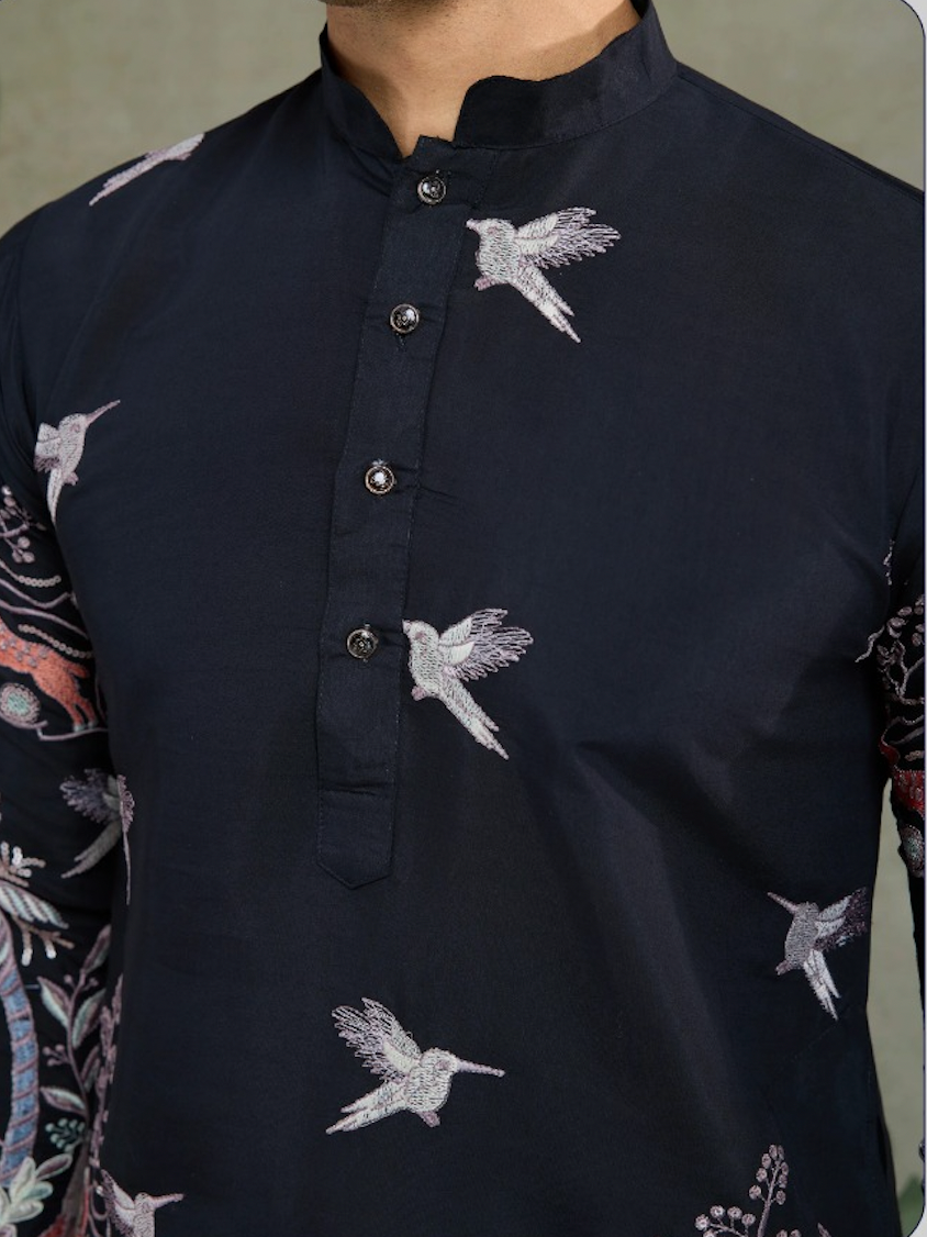 Matrut | Pixel Threads Black Kurta Set