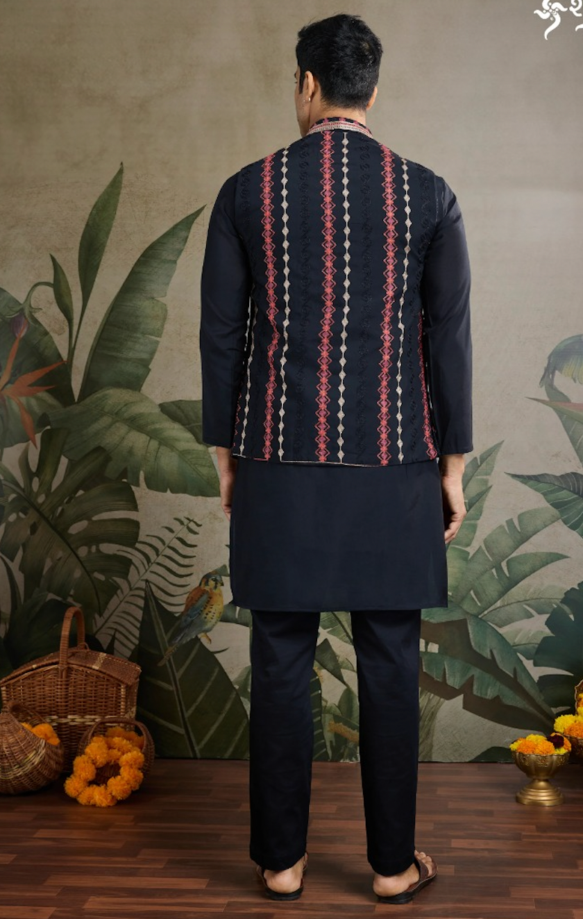 Matrut | Rajwadi Black Kurta Set