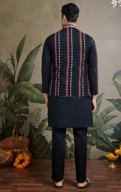 Matrut | Rajwadi Black Kurta Set