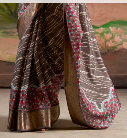 Matrut | Hazel Hues Grey Saree