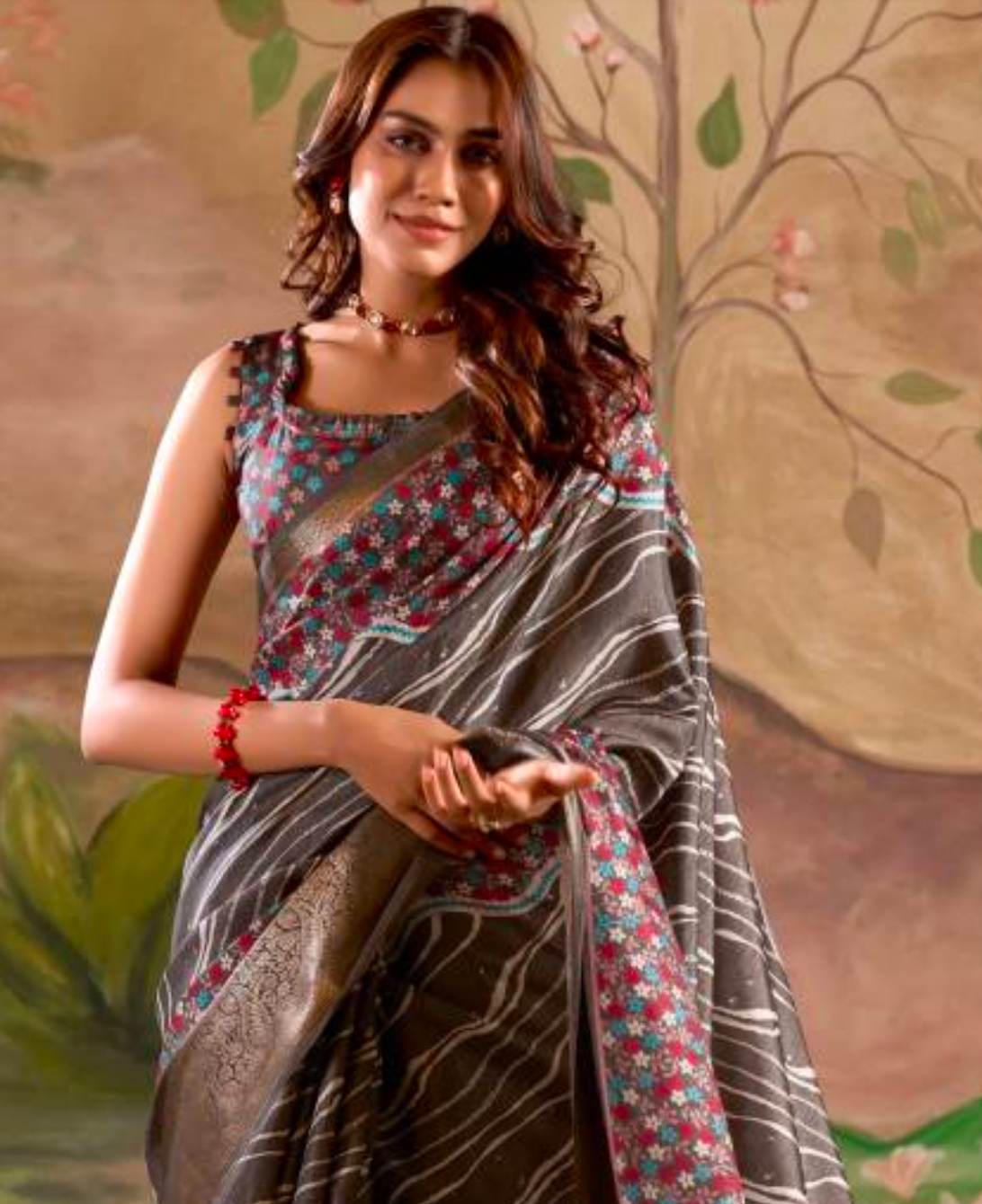 Matrut | Hazel Hues Grey Saree