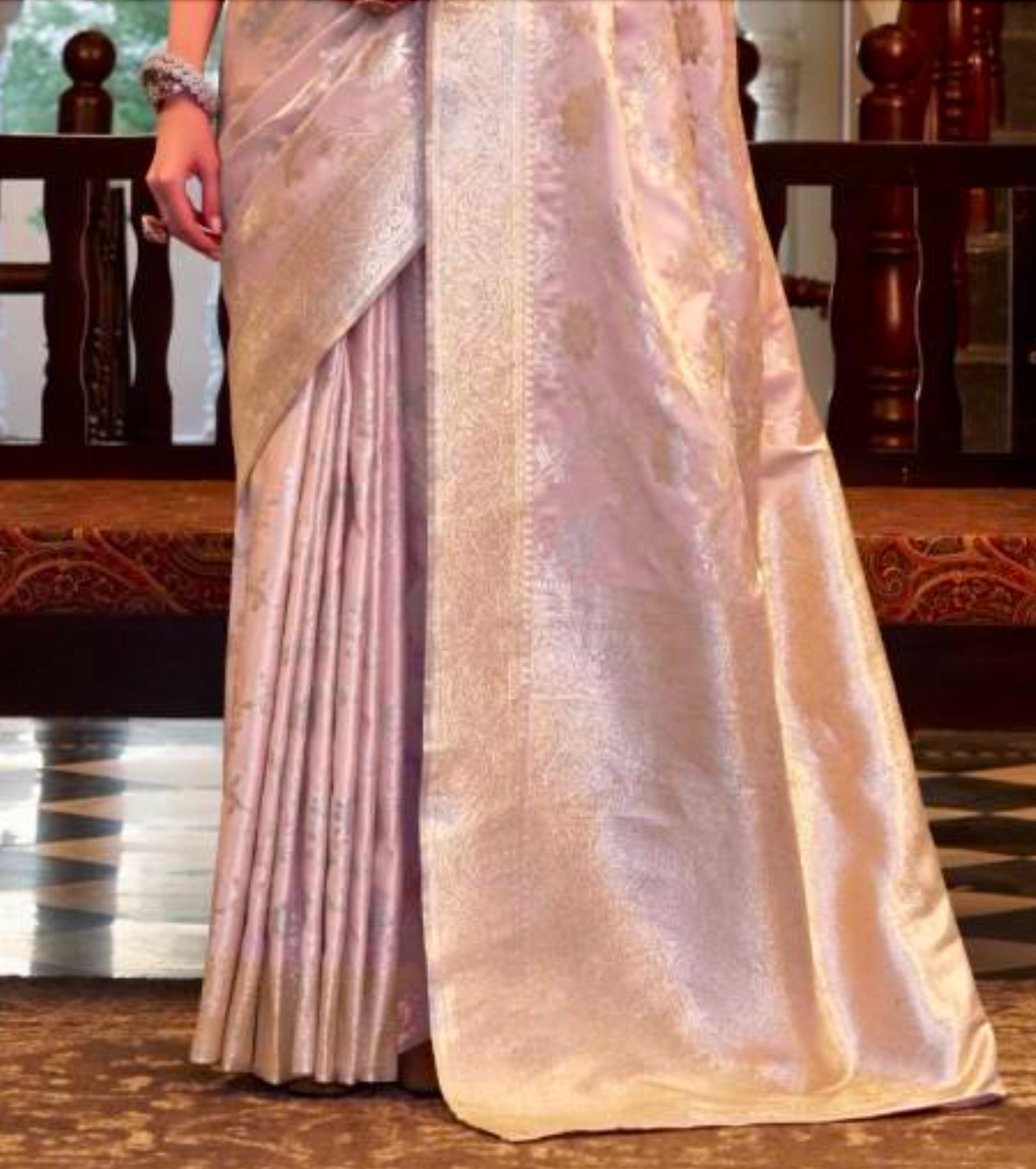 Matrut | Shella Lavender Saree