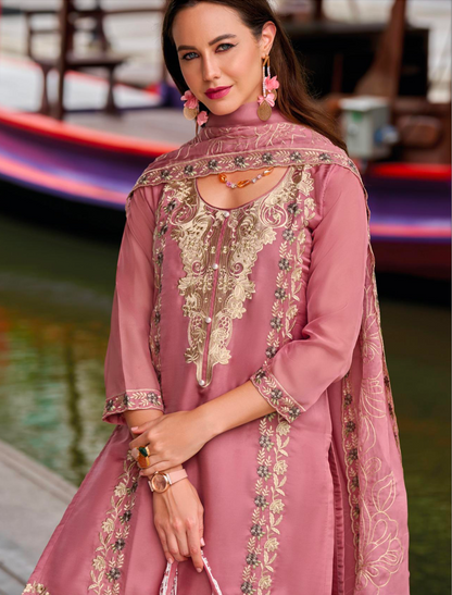 Matrut  | Silent Roar Pink Straight Suit