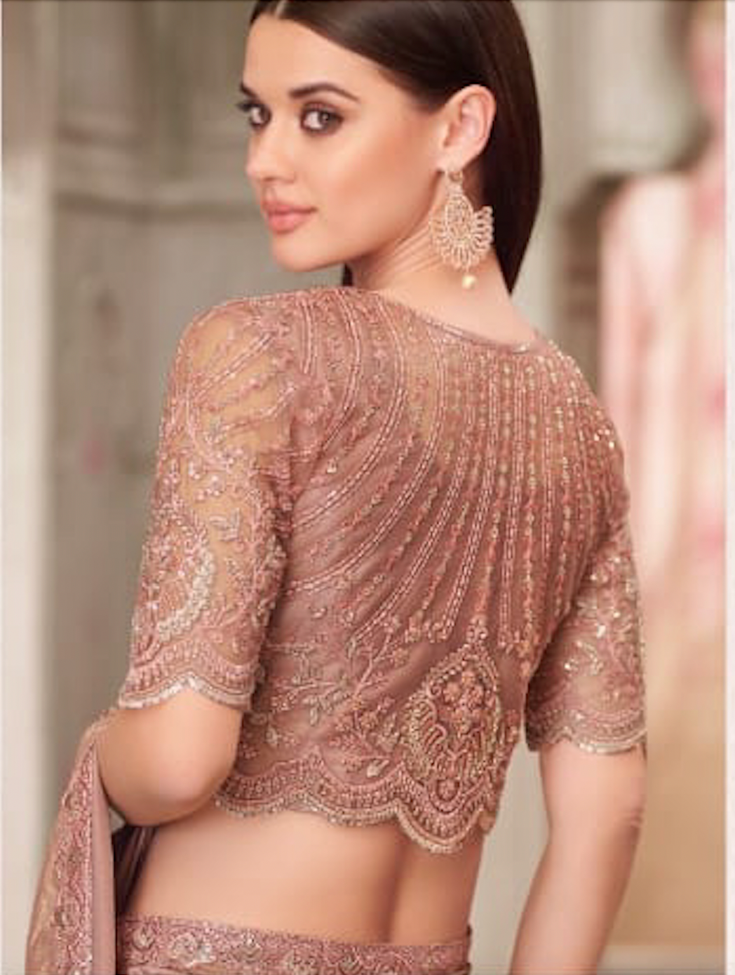Matrut | Silver Screen Golden Shimmer Saree