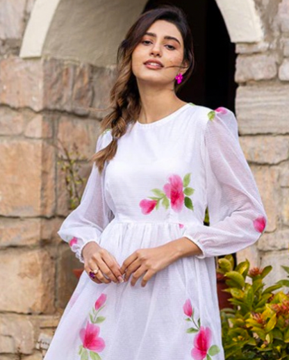 Matrut  | Rosaira White Empire Waist Dress