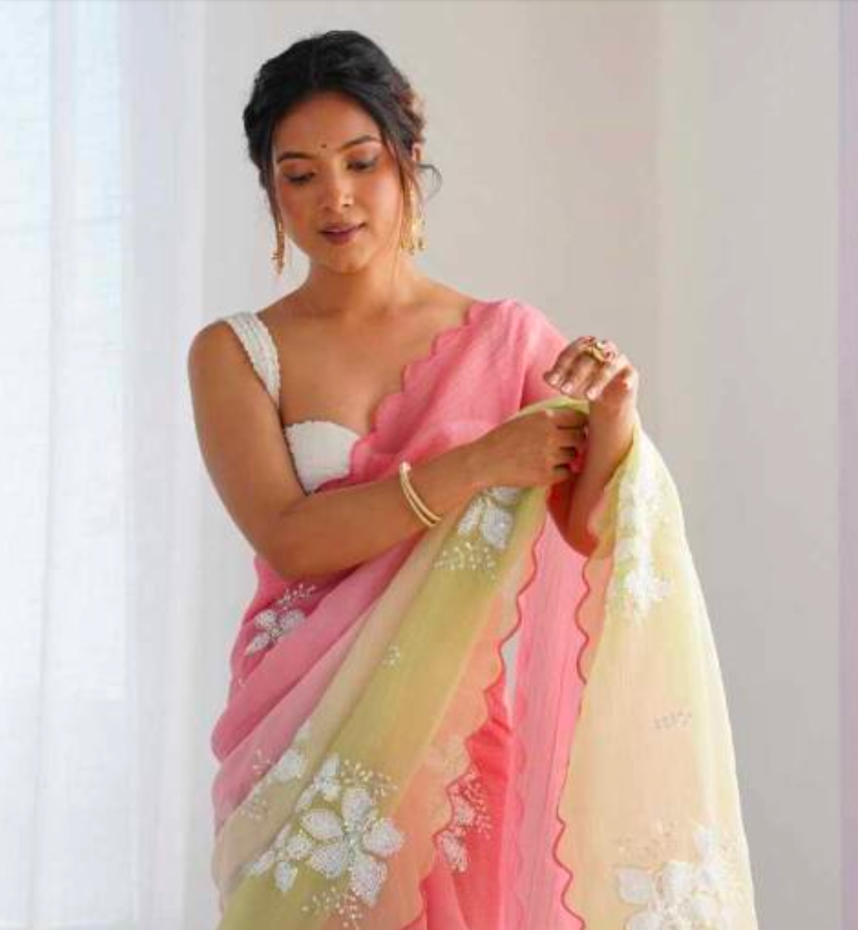Matrut | Daydream Drift Pink-Green Saree