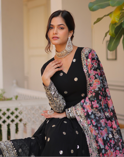 Matrut |  Mush Mush Black Gown