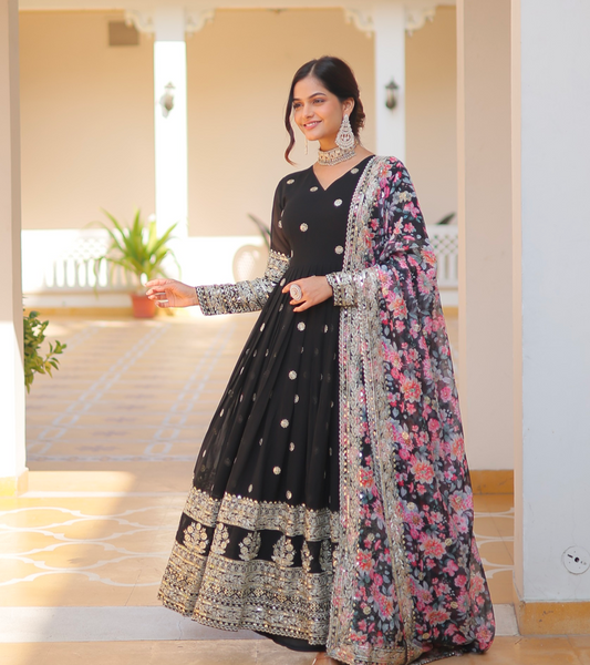 Matrut |  Mush Mush Black Gown