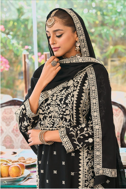 Matrut  | Glintera Black Straight Suit