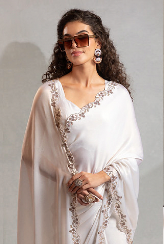 Matrut | Glow White Saree