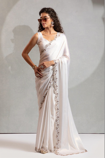 Matrut | Glow White Saree
