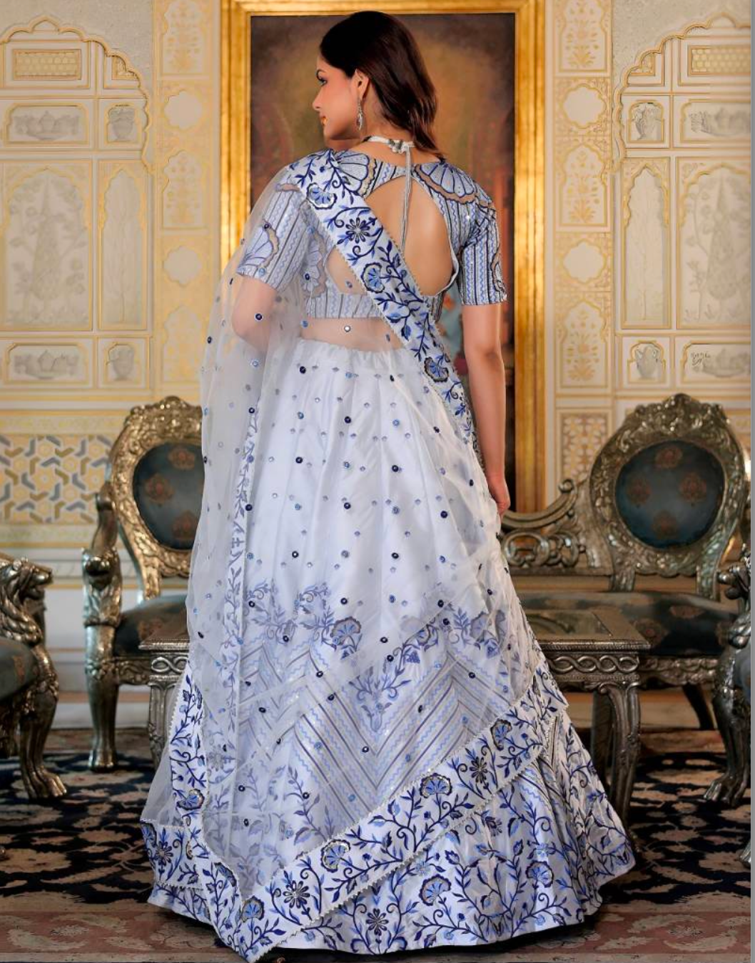 Matrut | Aayna Light Grey Lehenga