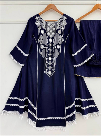 Matrut | Lukchup Navy Kurti Set
