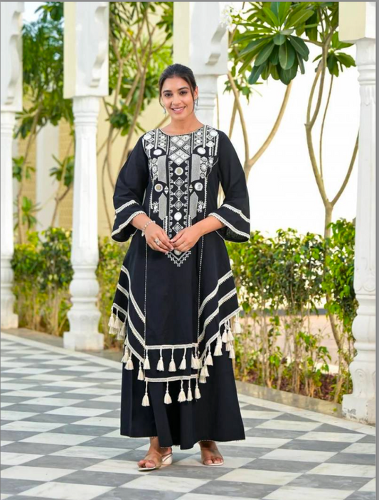 Matrut | Lukchup Black Kurti Set