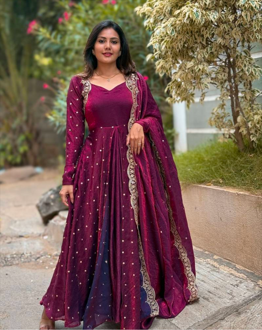 Matrut | Naisha Magenta Gown