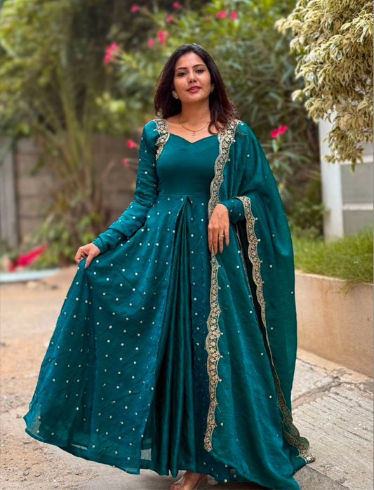 Matrut | Naisha Firozi Gown