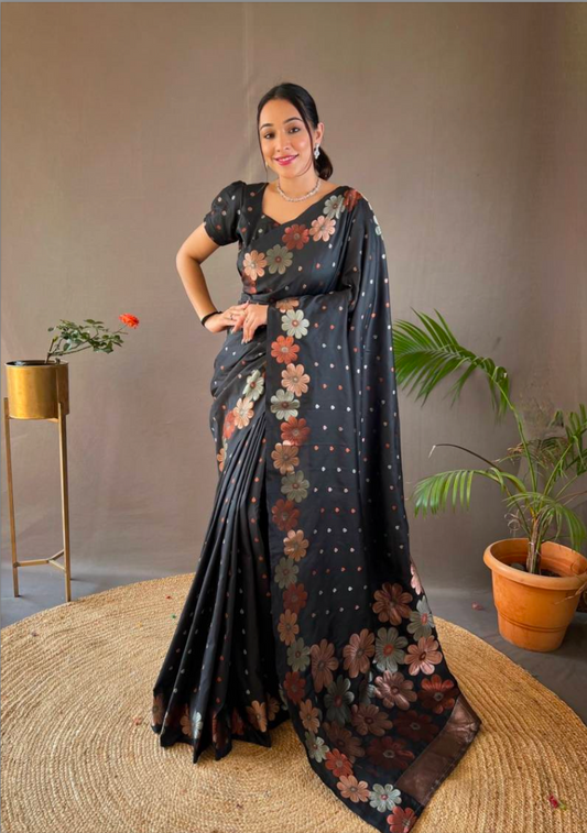 Matrut | Siya Black Saree