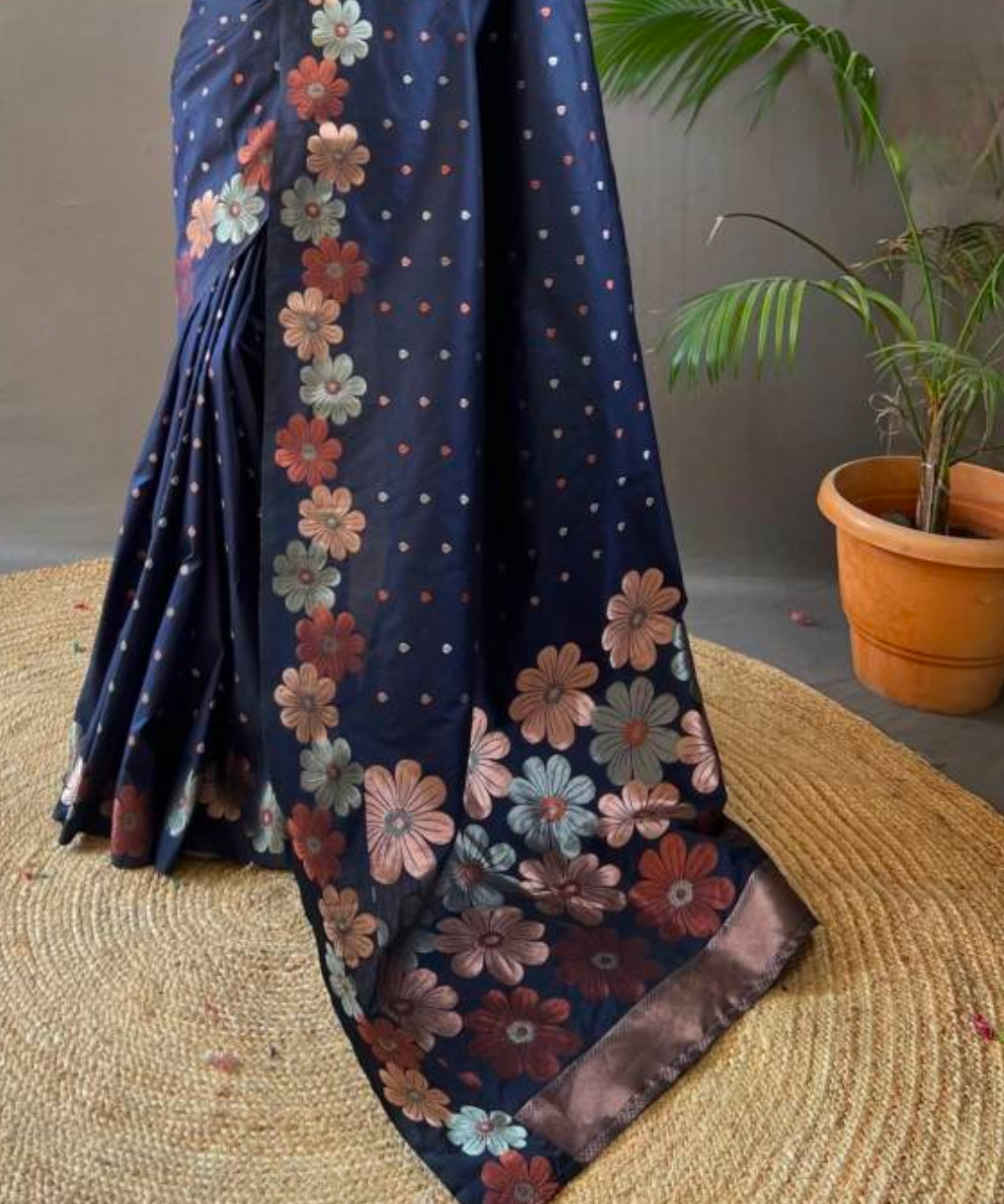 Matrut | Siya Navy Blue Saree
