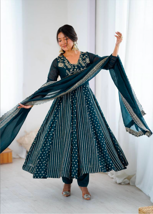 Matrut | Chandrika Teal Gown