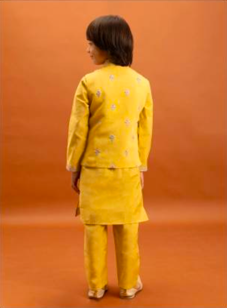 Matrut | Clleora Yellow Boy Kurta Set