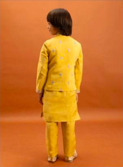 Matrut | Clleora Yellow Boy Kurta Set