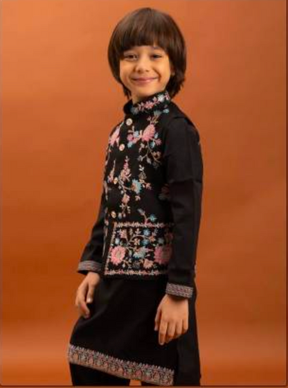 Matrut | Clleora Black Boy Kurta Set