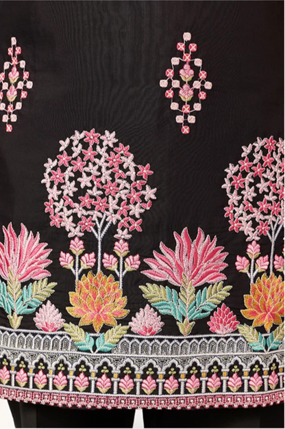 Muhrat Black Kurta Set