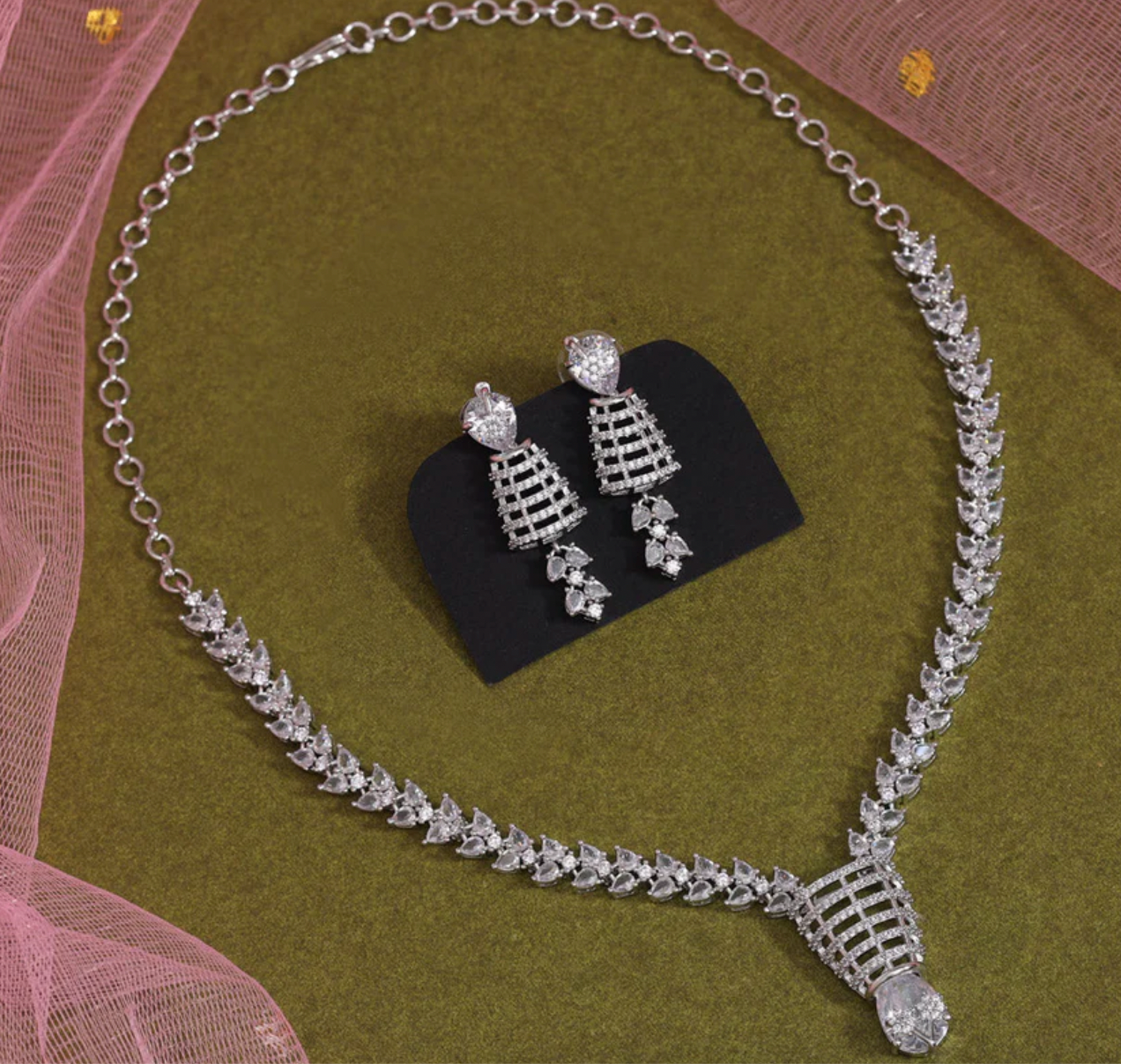 Matrut | Indo-western Necklace Set - IN325