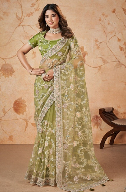 Matrut | Dolce Dip Parrot Green Saree