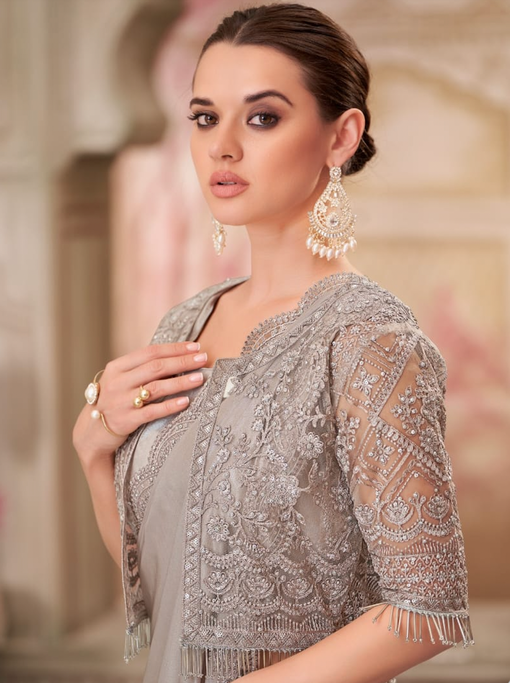 Matrut | Silver Screen Pearl Grey Saree